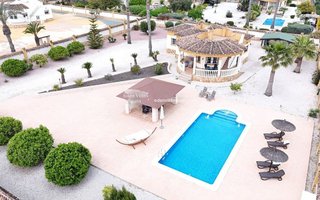Chalet en venta en Catral