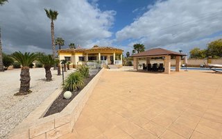 Chalet en venta en Catral
