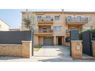 Casa adosada en venta en Centre en Ripollet