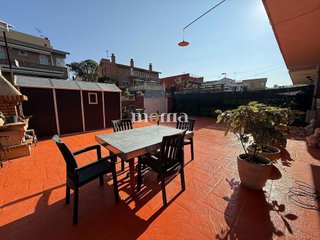 Casa adosada en venta en Montornès del Vallès