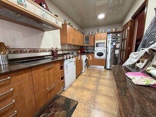 Casa adosada en venta en Montornès del Vallès