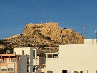 Piso en venta en Centro en Alicante