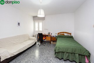 Piso en venta en Pajaritos - Plaza de Toros en Granada