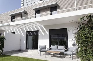 Casa adosada en venta en Bellavista en Sevilla
