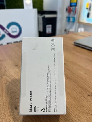 Apple Magic Mouse Plata y Blanco