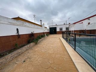 Casa rural en venta en La Hacienda - Nueva Andalucía en Dos Hermanas