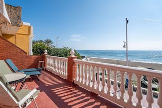Casa adosada en venta en El Candado - El Palo en Málaga
