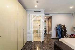 Casa adosada en venta en L'Alquenència en Alzira