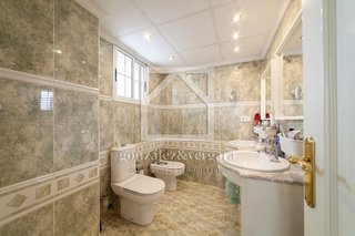 Casa adosada en venta en L'Alquenència en Alzira