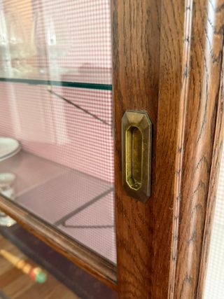 Vitrina clásica madera puertas correderas