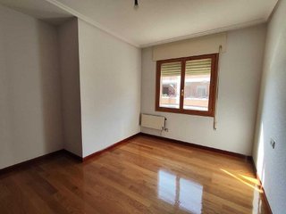 Piso en venta en San Adrián