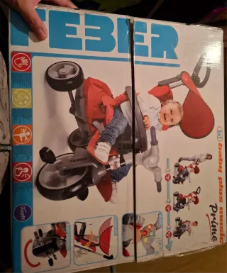 Triciclo infantil feber de famosa en color rojo