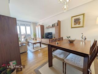 Piso en venta en Milán - Pumarín - Teatinos en Oviedo