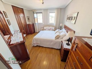 Piso en venta en Milán - Pumarín - Teatinos en Oviedo