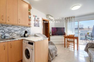 Piso en venta en Salatar en Roses