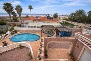 Chalet en venta en La Siesta - El Salado - Torreta en Torrevieja