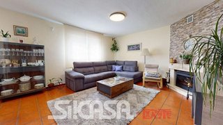Casa adosada en venta en Parla Este en Parla