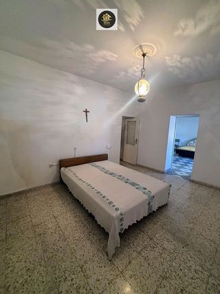 Chalet en venta en Ctra. Circunvalación - La Magdalena en Jaén