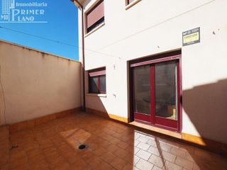 Casa adosada en venta en Tomelloso