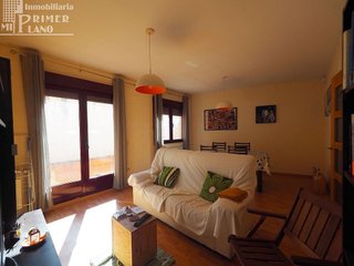 Casa adosada en venta en Tomelloso