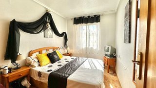 Casa adosada en venta en La Siesta - El Salado - Torreta en Torrevieja