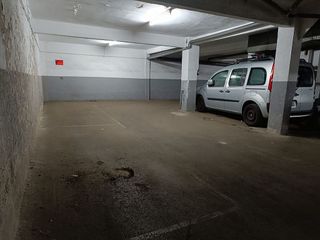 Garaje en venta en Pubilla Cases en Hospitalet de Llobregat, L´