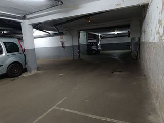 Garaje en venta en Pubilla Cases en Hospitalet de Llobregat, L´