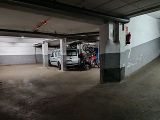 Garaje en venta en Pubilla Cases en Hospitalet de Llobregat, L´