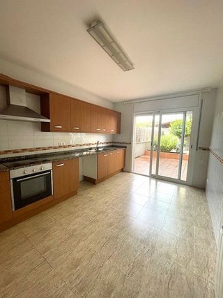 Casa adosada en venta en Santa Margarida i els Monjos
