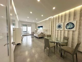 Piso en venta en Los Naranjos - Las Brisas en Marbella