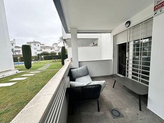 Piso en venta en Los Naranjos - Las Brisas en Marbella