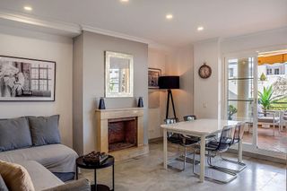 Dúplex en venta en Nueva Andalucía centro en Marbella