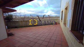 Chalet en venta en Medina de Pomar