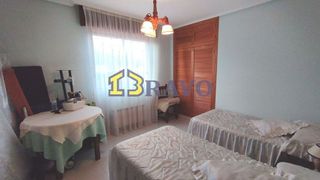 Chalet en venta en Medina de Pomar