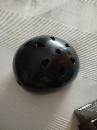 Casco de skate negro
