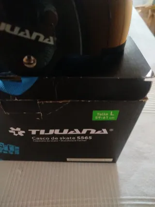 Casco de skate negro