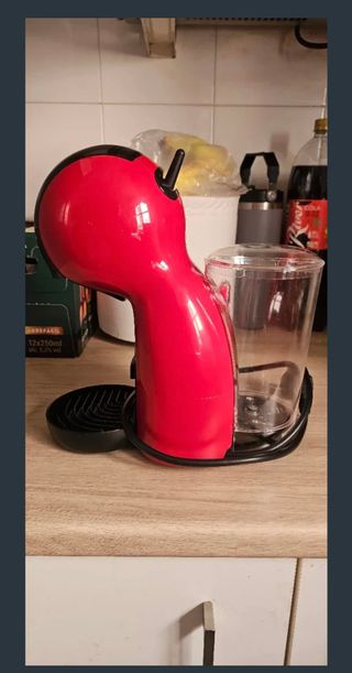 Cafetera Dolce Gusto Roja