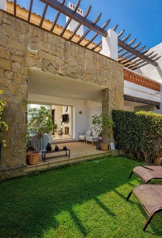 Casa adosada en venta en La Cala Golf - Lagar Martell en Mijas