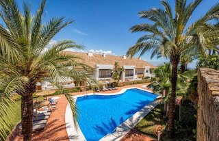 Casa adosada en venta en La Cala Golf - Lagar Martell en Mijas