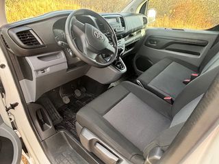 Toyota Proace 2022 6 ASIENTOS