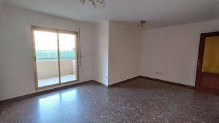 Piso en venta en Los Olivos en Huesca