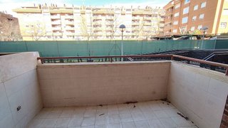 Piso en venta en Los Olivos en Huesca