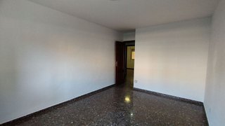 Piso en venta en Los Olivos en Huesca