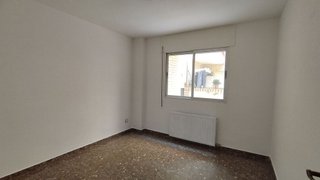 Piso en venta en Los Olivos en Huesca