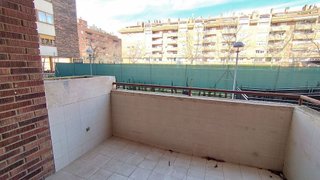 Piso en venta en Los Olivos en Huesca