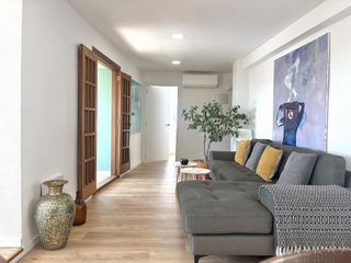 Ático en venta en Carolinas Altas en Alicante