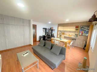 Piso en venta en La Malva-rosa en Valencia