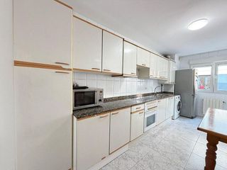 Piso en venta en Natahoyo en Gijón