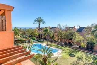 Piso en venta en Elviria en Marbella