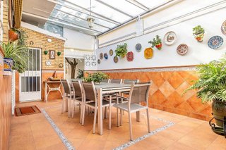 Chalet en venta en Las Almenas en Tomares